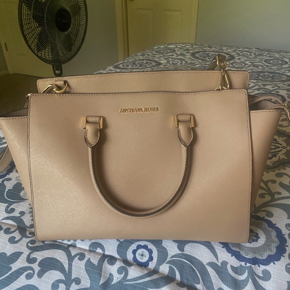 Michael Kors Crossbody Purse